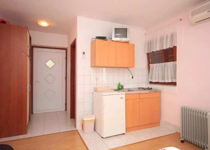 By The Sea Kali, Ugljan - 8202 *